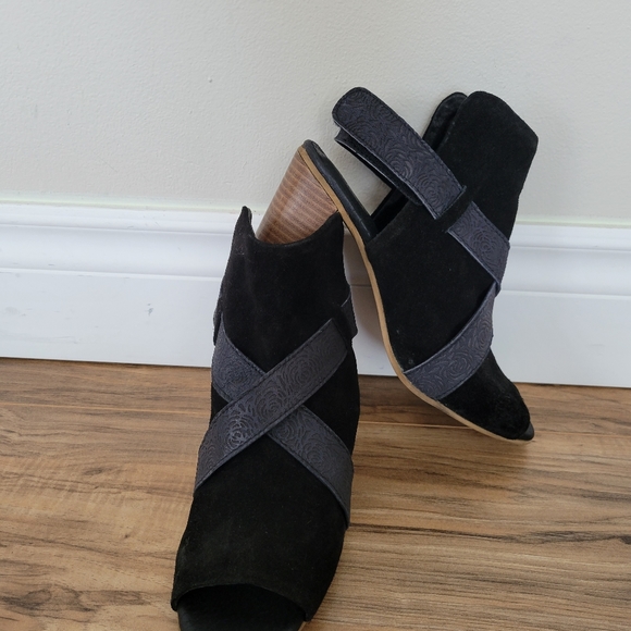 Diba True Size 10, Black Bootie - Picture 6 of 7